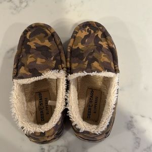 Deer stags slippers size 1